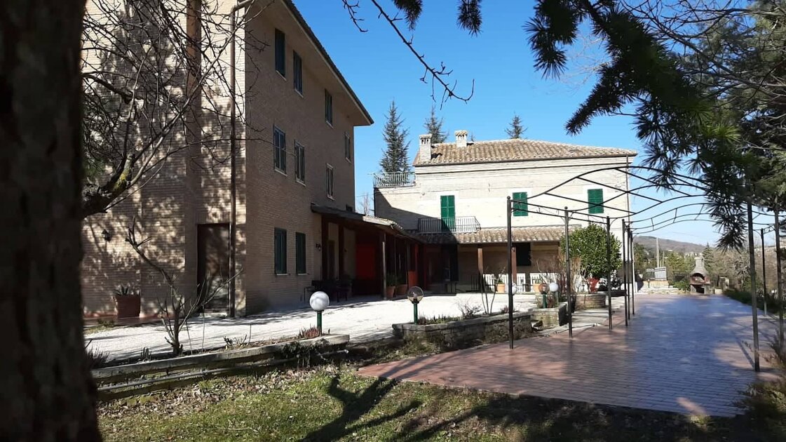 Albergo Fonte le Castellane - Dove dormire e mangiare a Sarnano